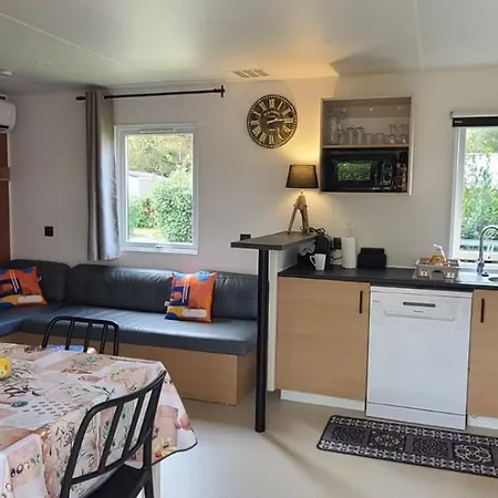 Campsite Mobilhome 6 Personnes Climatisation, Tv, Lave-vaisselle, 2 Salle De Bain, 3 Au Les Vignes A Dans Les Landes Avec Piscine, *