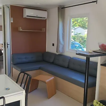 Campsite Mobilhome 6 Personnes Climatisation, Tv, Lave-vaisselle, 2 Salle De Bain, 3 Au Les Vignes A Dans Les Landes Avec Piscine, *