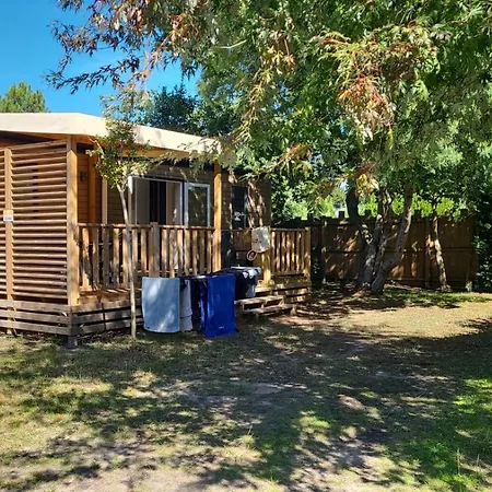 Mobilhome 6 Personnes Climatisation, Tv, Lave-vaisselle, 2 Salle De Bain, 3 Au Les Vignes A Dans Les Landes Avec Piscine, * Lit-et-Mixe