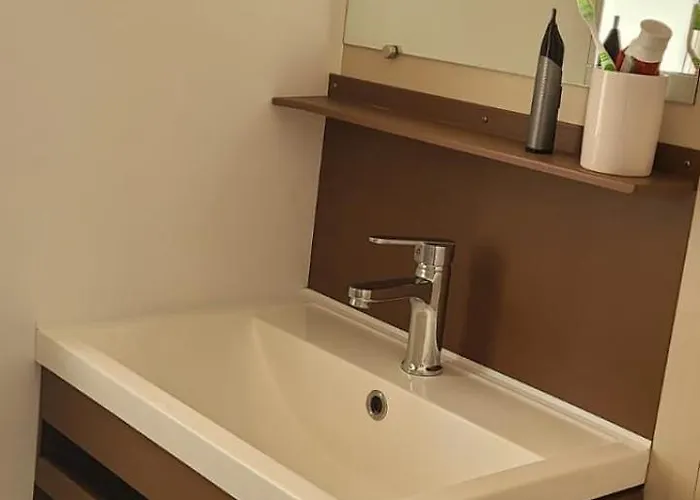 Mobilhome 6 Personnes Climatisation, Tv, Lave-vaisselle, 2 Salle De Bain, 3 Au Les Vignes A Dans Les Landes Avec Piscine,