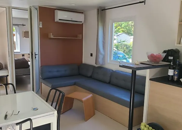 캠프장 Mobilhome 6 Personnes Climatisation, Tv, Lave-vaisselle, 2 Salle De Bain, 3 Au Les Vignes A Dans Les Landes Avec Piscine, *